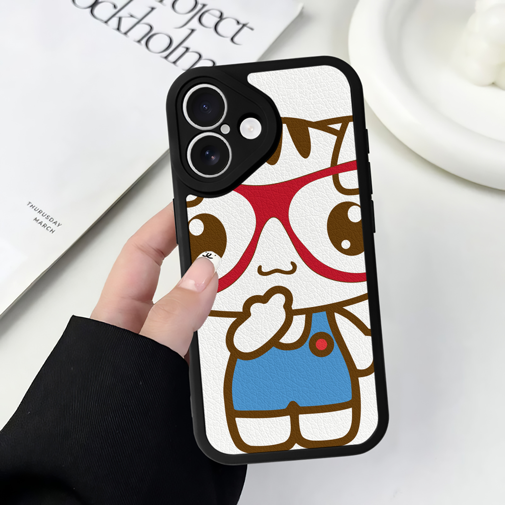 （画像用） Hello Kitty ハローキティ 【iPhone 16シリーズ対応】シリコンスマホケース（レザー調） 材質：シリコン